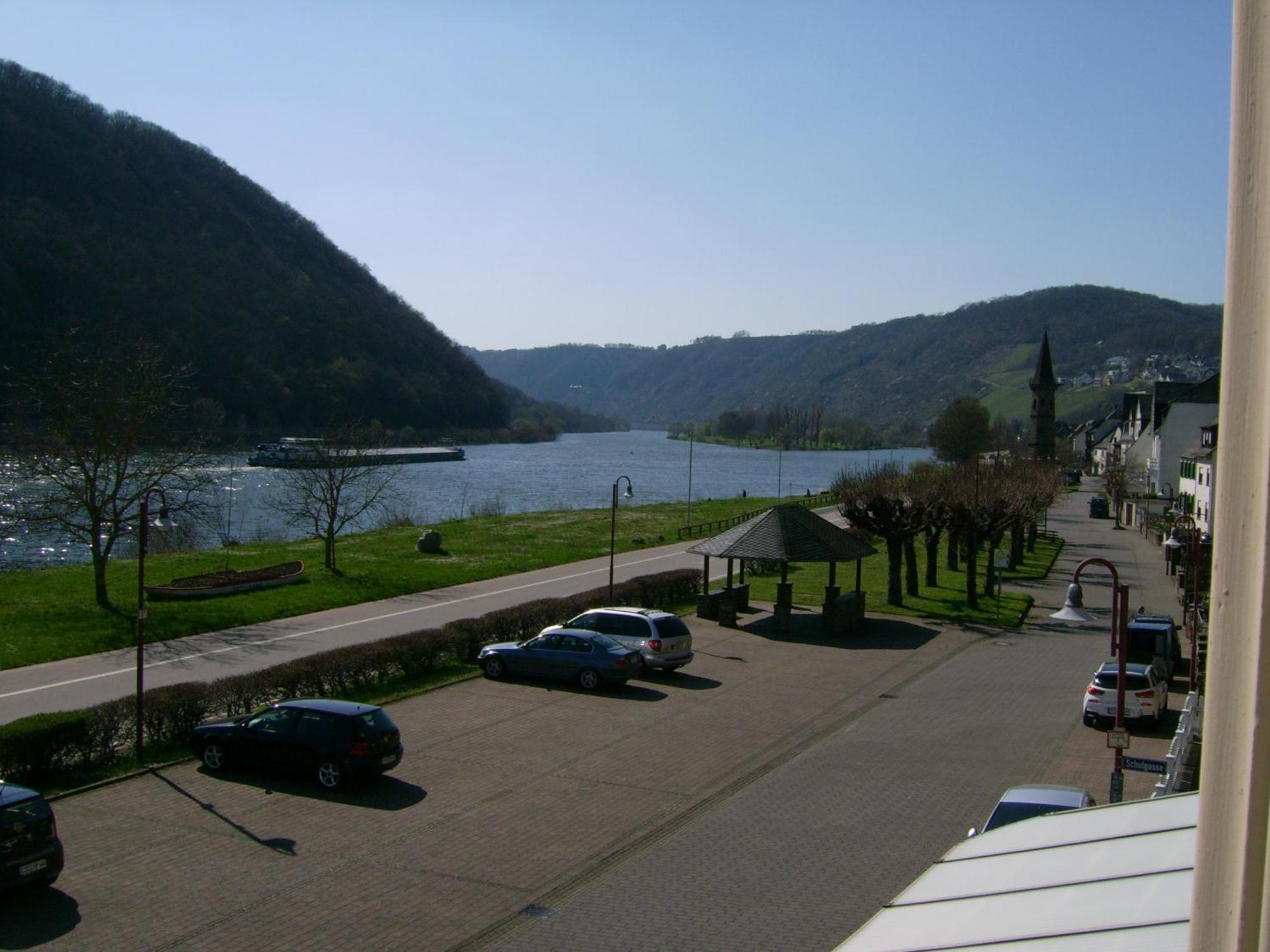 Gasthaus Zur Traube Hatzenport Zewnętrze zdjęcie